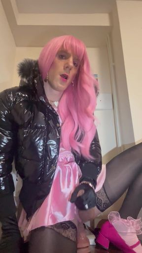 Jess Silk Rides Dildo