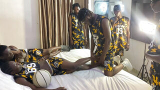 フェラチオ, 黒人, 生ハメ, グループセックス, 輪姦, パパ &#8211; アマチュアの若いゲイ売春婦、大きな黒いチンポの大きなチンポが生でアナルファックされる