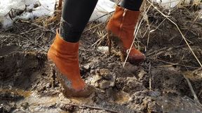 High heels boots in mud, high heels boots walking in puddles, muddy high heels boots, wrecked boots
