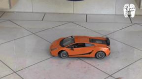 Rc-Car under Sneakers