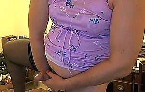 Ts donna plays with vibrator