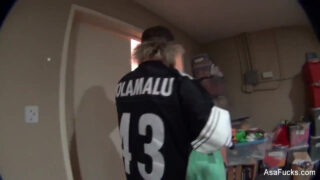 Hardcore-Film, in dem die Asiatin Asa Akira analverkehr hat