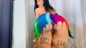 Juicy Big Ass Latina Babe Twerking on Webcam
