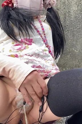 No. 252 Outdoor doggy Pose Pee