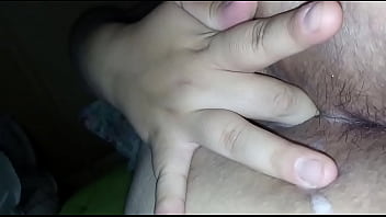 Jugando con mi culo