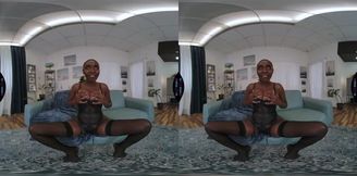 VR Experience - Zaawaadi's Solo Lingerie Session with Intimate Touches