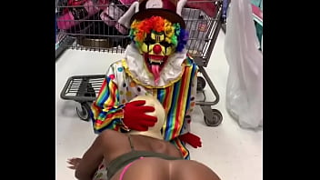 Clown gets dick sucked in party city