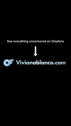 Viviana Trans Making It Freaky With a Dildo