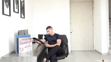 I GET MY ASS FUCKED BETWEEN MY BOSS AND MY PARTNER AT A PRIVATE PARTY