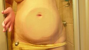 belly button fetish: in the shower