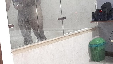 Nueva Puta blanca culona es follada en la bañera de un hotel por un extraño de la universidad Full Xvideo - semen en el culo - Yulisahot - Andy Z 94