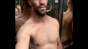 Flashing naked next to crowded street