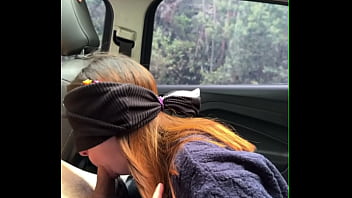 Me cojo a rica estudiante en el carro