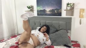 Hot chubby woman records herself touching herself for her best friend