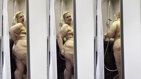 je prend ma douche la porte ouverte pendant que mon colloc fait le menage cela ...