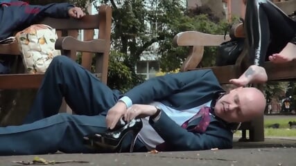 Foot Worshipper  K4E