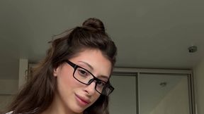 Social Media Creator @Teressa @Showing Boobs and #Nude #Brunette #Solo #Glasses Porn porno hd sexy | Tik.Porn