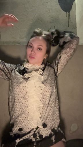 fucking myself with a dildo in a public toilet of a shopping center. orgasm with squirt could not resist.