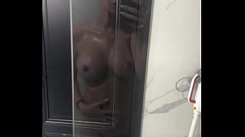 Let&rsquo_s take a shower together