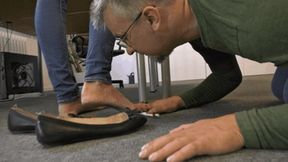 Employee distracted by his boss' stinky feet