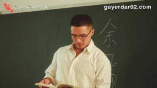 欲情した中国人大学生の男の子たちが、ぐちゃぐちゃのフェラチオや手コキをしてから、深く挿入される。
