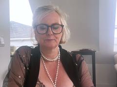 Big boobs milf masturbates with her dildo
