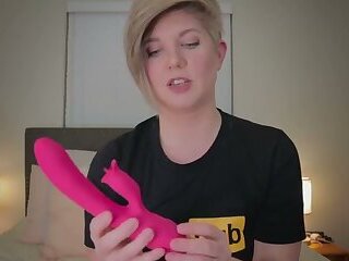 Unboxing and Review of the Unvomi Pulsating Rabbit Vibrator From Paloqueth with Housewife Ginger