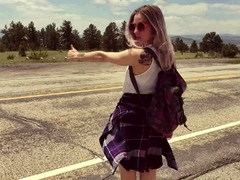 Tattooed teen hitchhiker sucking off her driver in the car