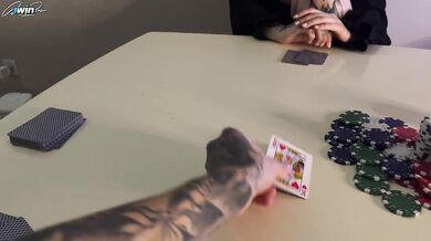 En Jomfru Skolepige Mistede Sin Jomfruelighed På Kort