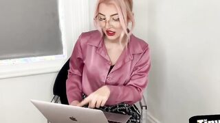 SPH Web Cam Domme Rating and Humiliating Small Penis Submissions