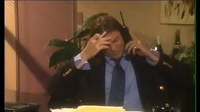 Desperative housewives  L.A. LeMann and Lezley Zen suggest gym visitor that he should pass the time of day  productively