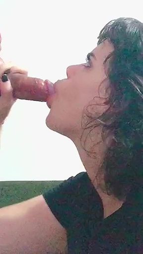 High-quality blowjob caught on amateur camera   Clip 1