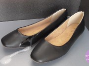 Schuhfetischismus Schwarze Pumps und Bukkake