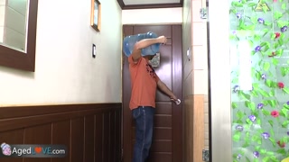 Delivery boy fucks with old granny with big boobs