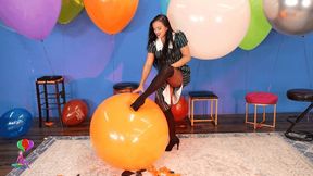 Roxy Pops 36-Inch Helium Balloons after Haunted Halloween Party 4K (3840x2160)