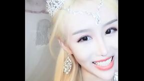 |#小妲己|#出道歌手|出道歌手最全直播合集 ：据说是为了还债直播，到最后慢慢没下限了，更多福利，看我帐号主页上面电报地址；已装电报直接搜索@shangche1024