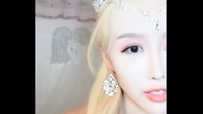 |#小妲己|#出道歌手|出道歌手最全直播合集 ：据说是为了还债直播，到最后慢慢没下限了，更多福利，看我帐号主页上面电报地址；已装电报直接搜索@shangche1024