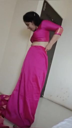 Must-see moment from &quot;Indian girl in her traditional dress in hotle room with  her boyfriend sex and injoying&quot;