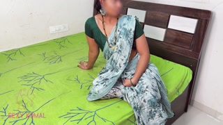 कोमल देवरजी को छत पर बुलरहती लेकिन किसीने देख लिया घर में घुस गया