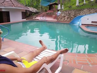 UNA GRAN AZOTADA EN LA PISCINA CON EL HIJO DE MI JEFE-highlight