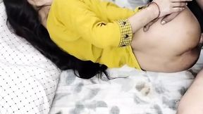 Step sister soyi thi tabhi jakar mai chod diya