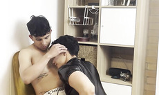 eating a huge brazilian johnson raw