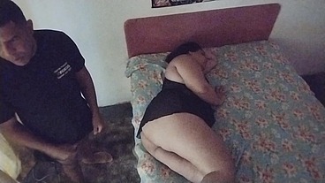 Amassei na gordinha gostosa.