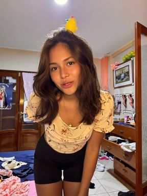 Amateur with big tits shows off her ass