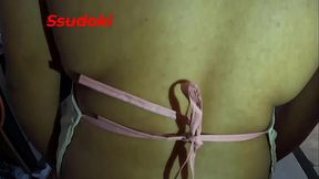 Mi madrastra me quiso hacer de comer, pero no espero que fuera ella la comida, comer ese enorme culo es lo que queria, y me complacio