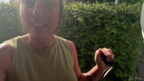 lea pam se doigte, se caresse et squirte 3 fois dans cette video solo ...