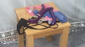 Mrs Mature Feet Doing Some Layering for Fans.