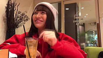 【素人ハメ撮り】パパ活で出会った抜群に顔が良い女子大生ももちとハメ撮りセックス　膣奥に思い切り中出しして、2発目は濃い精子をお口に出してあげましたwww