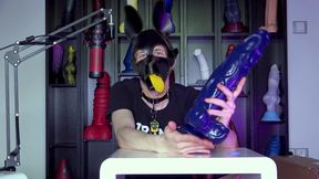 Dildo Unboxing: Luca Xl - Crackstuffers With Puppy Davey