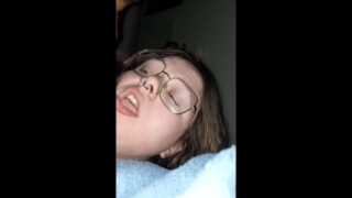 ภาพยนตร์สุดฮาร์ดคอร์ของสาวอวบสะโพกใหญ่ที่ถูกชายอวัยวะเพศใหญ่กระแทกอย่างรุนแรง
